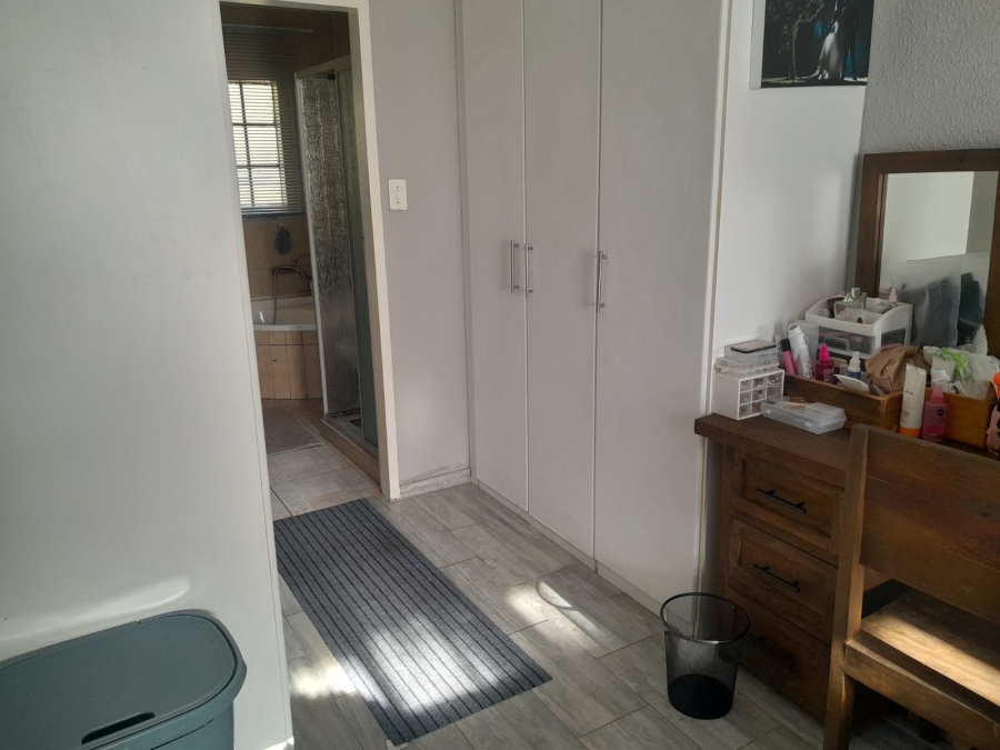 3 Bedroom Property for Sale in Safari Gardens North West